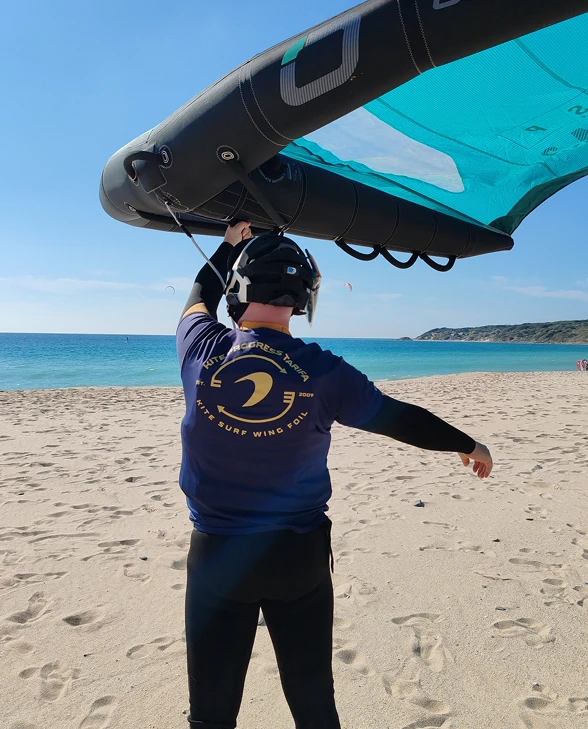 Clases de wing foil en Tarifa para principiantes